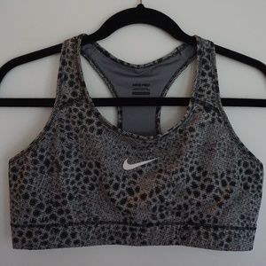 Nike -- Drifit Nike Pro Sports Bra